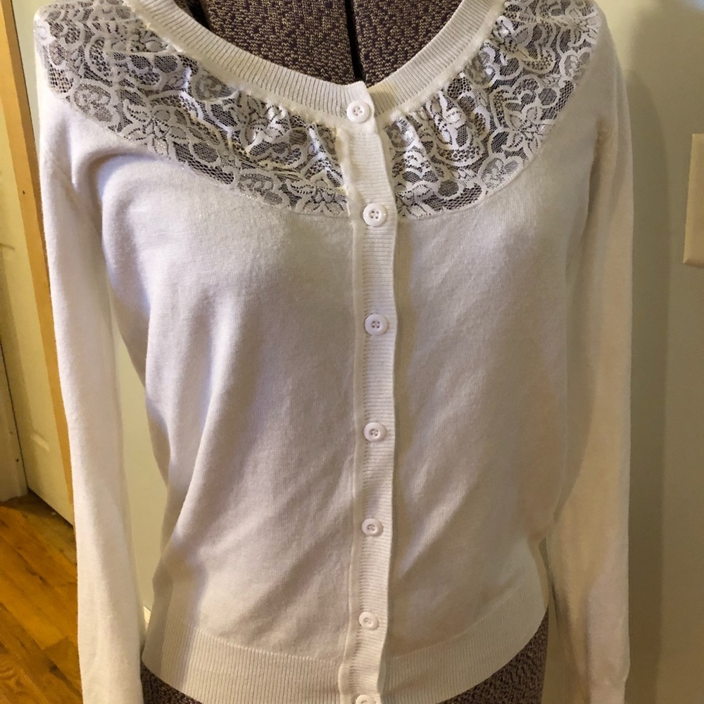 Lace Top White Cardigan Scoop Neck Size Medium .